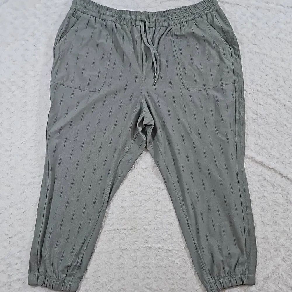 Athleta Womens Size 26 Farallon Printed Jogger Spliced Magic Metropolis Grey